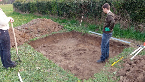 Markus in the freshly dug hole